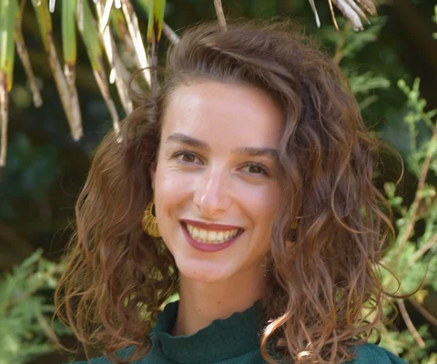 Photo Portrait de Axelle Dion, pratiquante Ostéopathe au cabinet de Steffie Payraudeau
